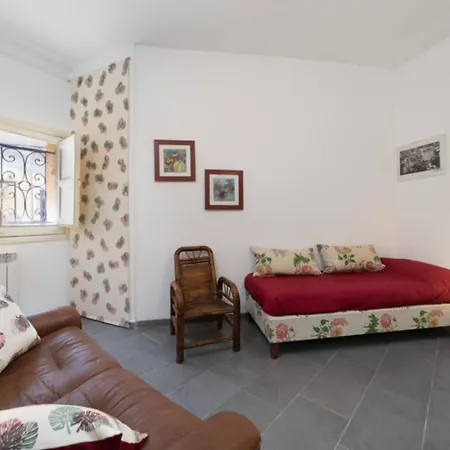 Mojocohouse 3*