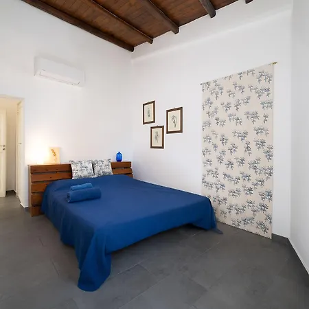 Pensión Mojocohouse 4*