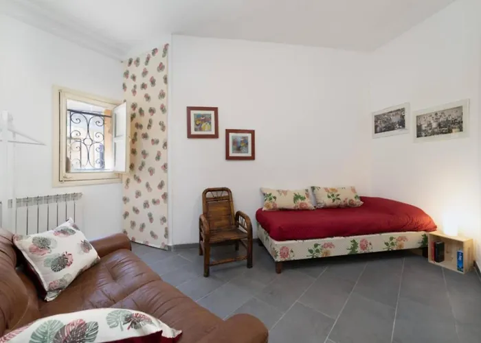 Mojocohouse 3*