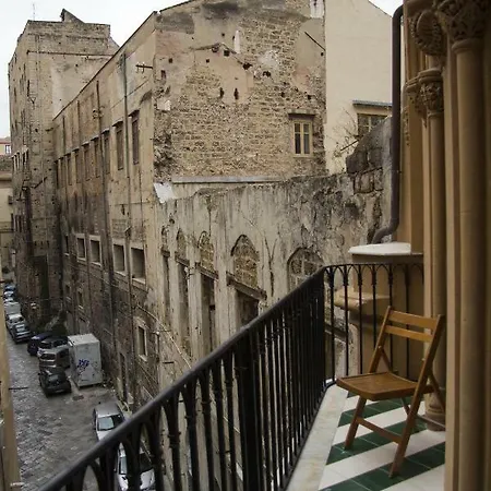 Mojocohouse Pensjonat 3*